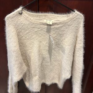 Super soft Jessica Simpson sweater